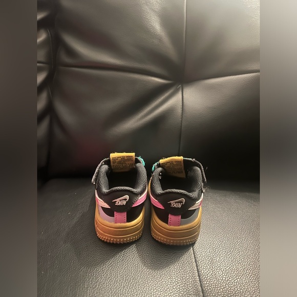 Nike Force 1 Low LV8 2 EasyOn
Baby/Toddler Shoes - Picture 4 of 4